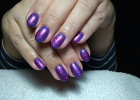 Gelové nehty - fialová perleť