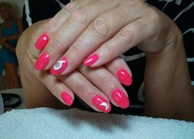Růžové gelové nehty – Modeláž nehtů Brno – Nehty Ilona