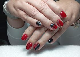 Rudo-černé stylové nehty  – Gelové nehty fotogalerie – Nehty Ilona