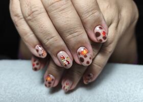 Veselé podzimní nehty – Nehtové studio Brno – Nehty Ilona