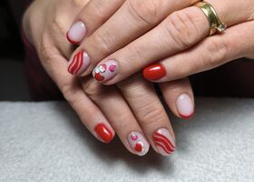 Valentýnské nehty – Úprava nehtů – Nehty Ilona