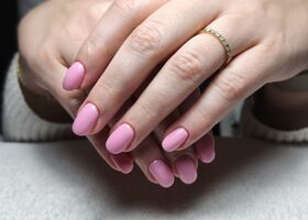Něžné růžové nehty – Úprava nehtů – Nehty Ilona
