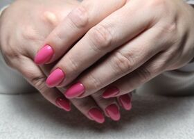 Růžové gelové nehty – Nehty Brno – Nehty Ilona